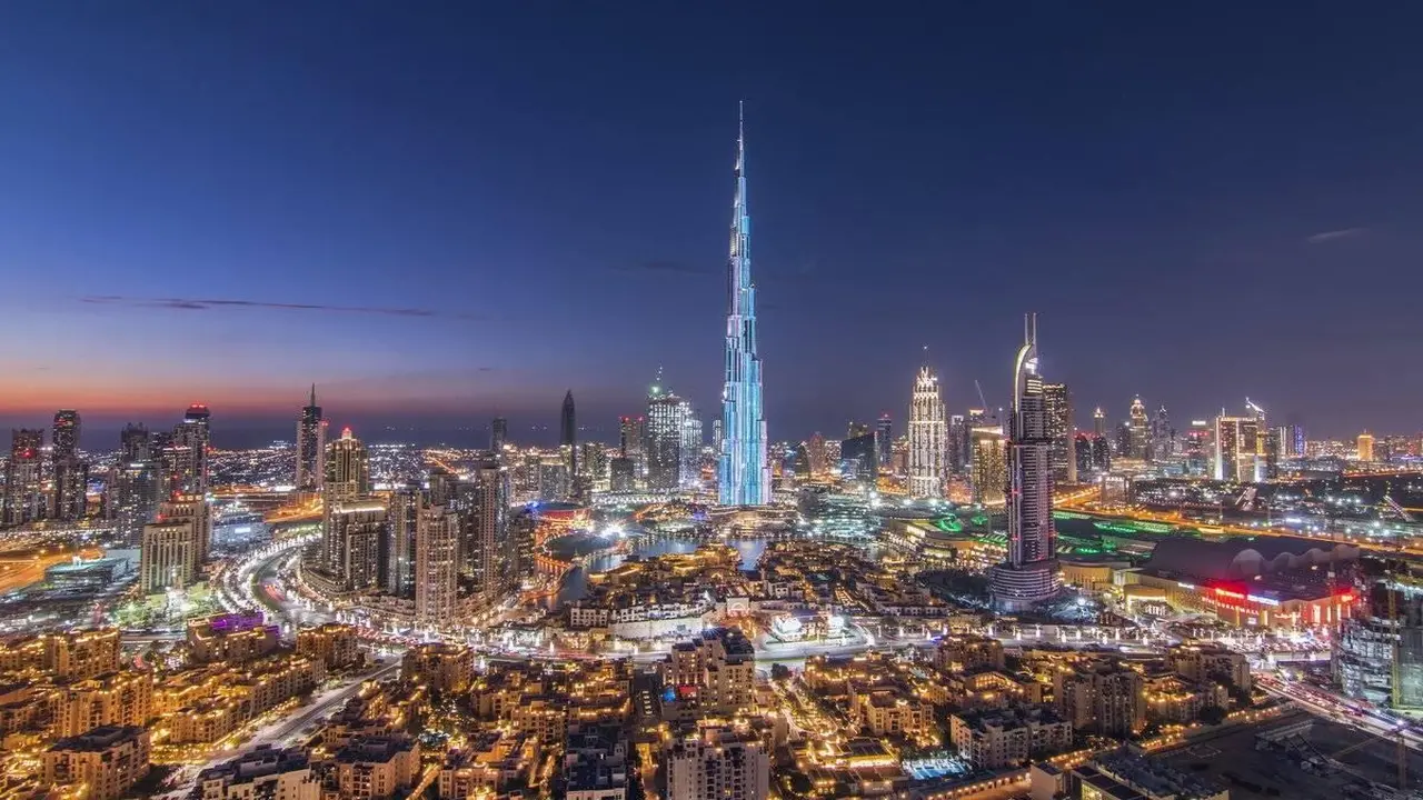 نمو قياسي.. القطاع غير النفطي في الإمارات يحقق أعلى مستوياته خلال 11 شهراً